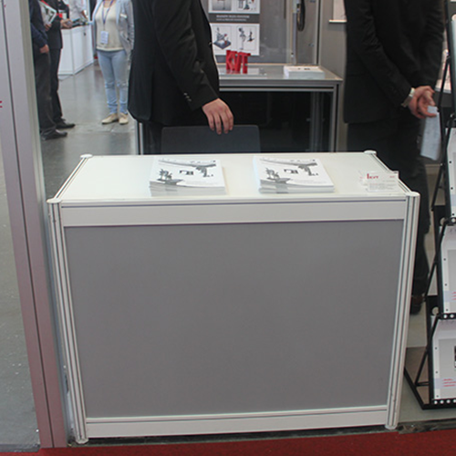 Octanorm - kot promocijski pult